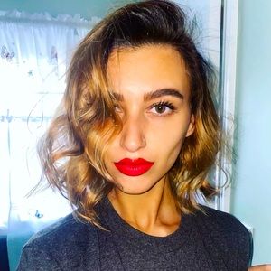 Meet your Posher, Shaina